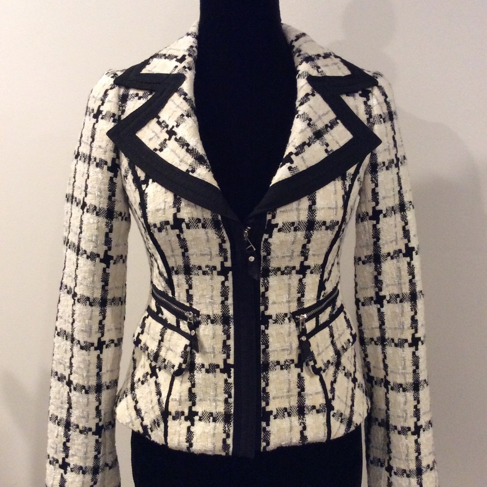 WHITE HOUSE BLACK MARKET BLAZER SIZE 00